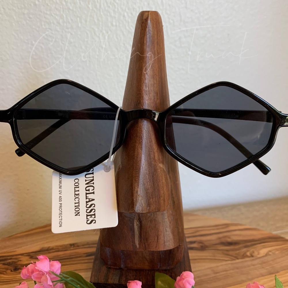 NWT Black Iconic Retro Sunglasses | UV400 Protection